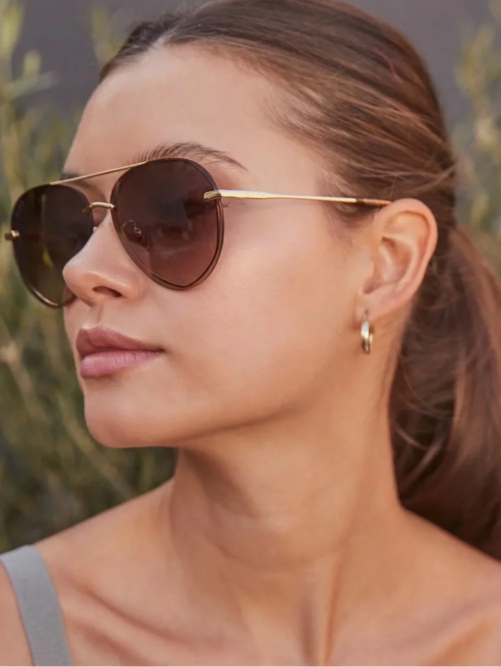 Diff Eyewear Gold Frame Sunglasses with Brown Gradient Lenses